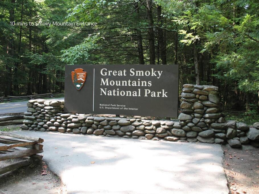 Villa Secluded Mtn View New! 10 Mins To Gatlinburg Or Park Exterior foto